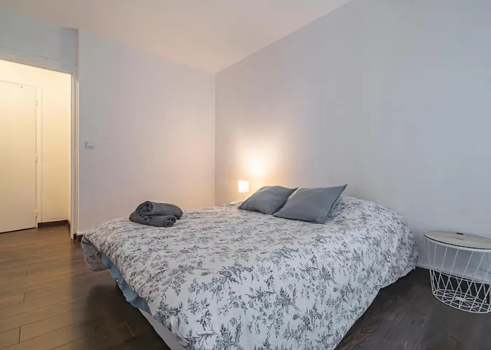 Lägenhet Joli Le + Parking Reims