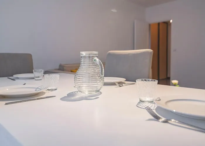 Lägenhet Joli Le + Parking